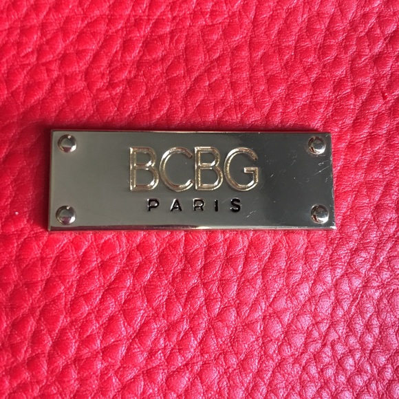 BCBG Paris Red Leather Crossbody bag - Picture 3 of 3